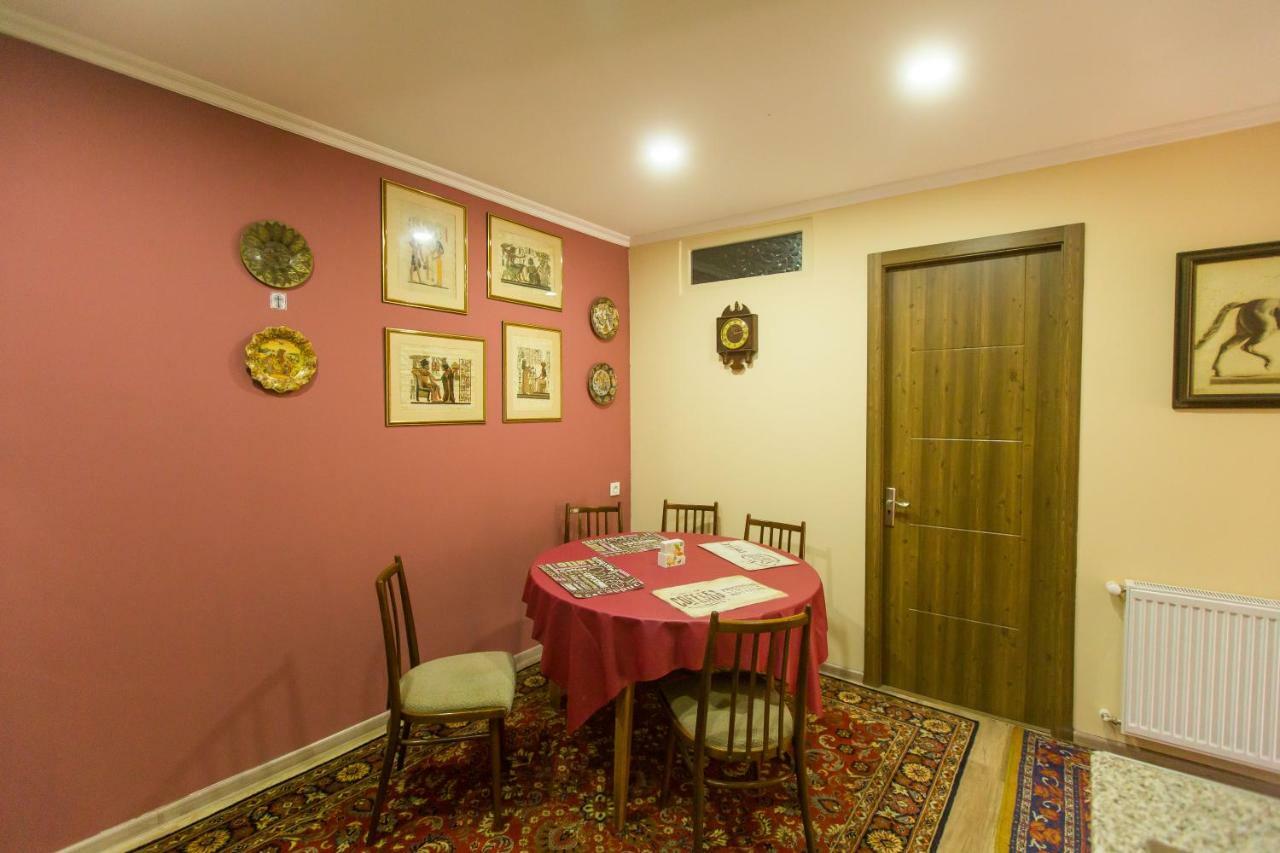 Hotel Mereti à Bordjomi Extérieur photo